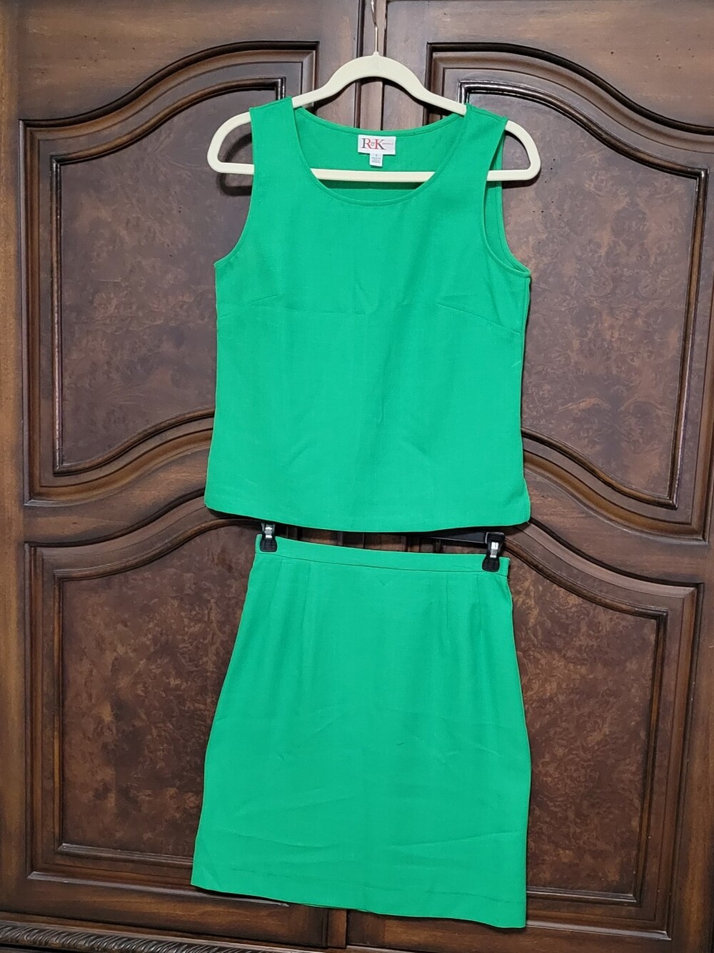 2 Pc R&K Green Sleeveless Skirt Set 8